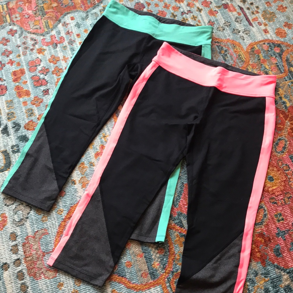 LOT 2 pair Calvin Klein Capri Leggings